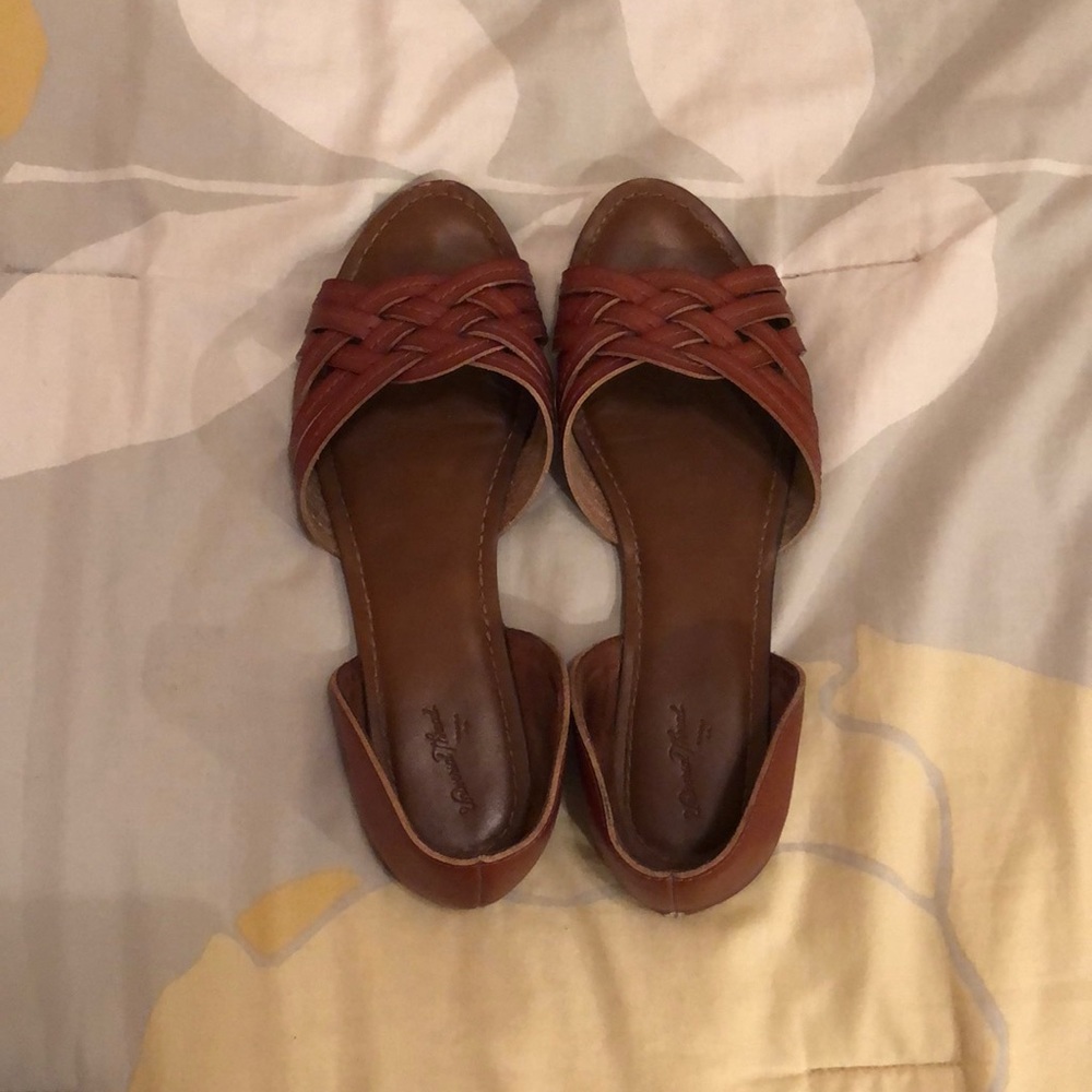 Universal Thread Sandals - Size 9